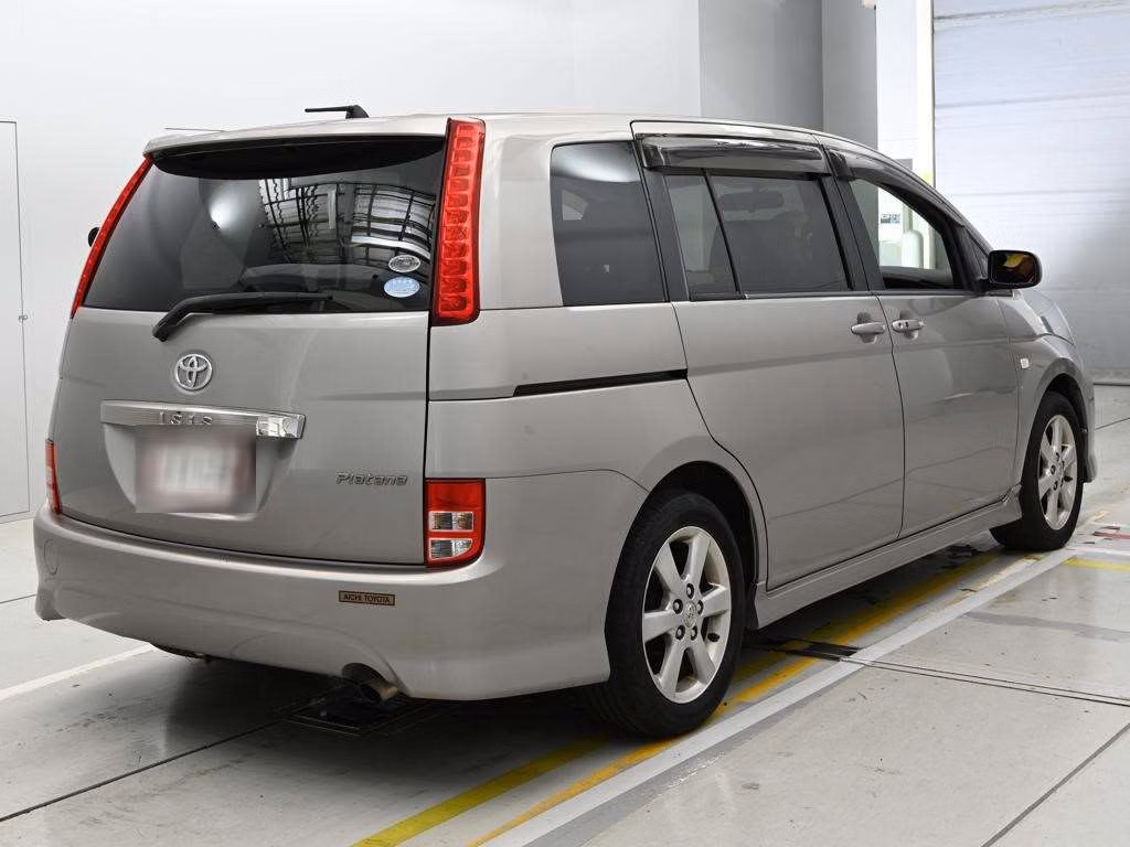 TOYOTA ISIS