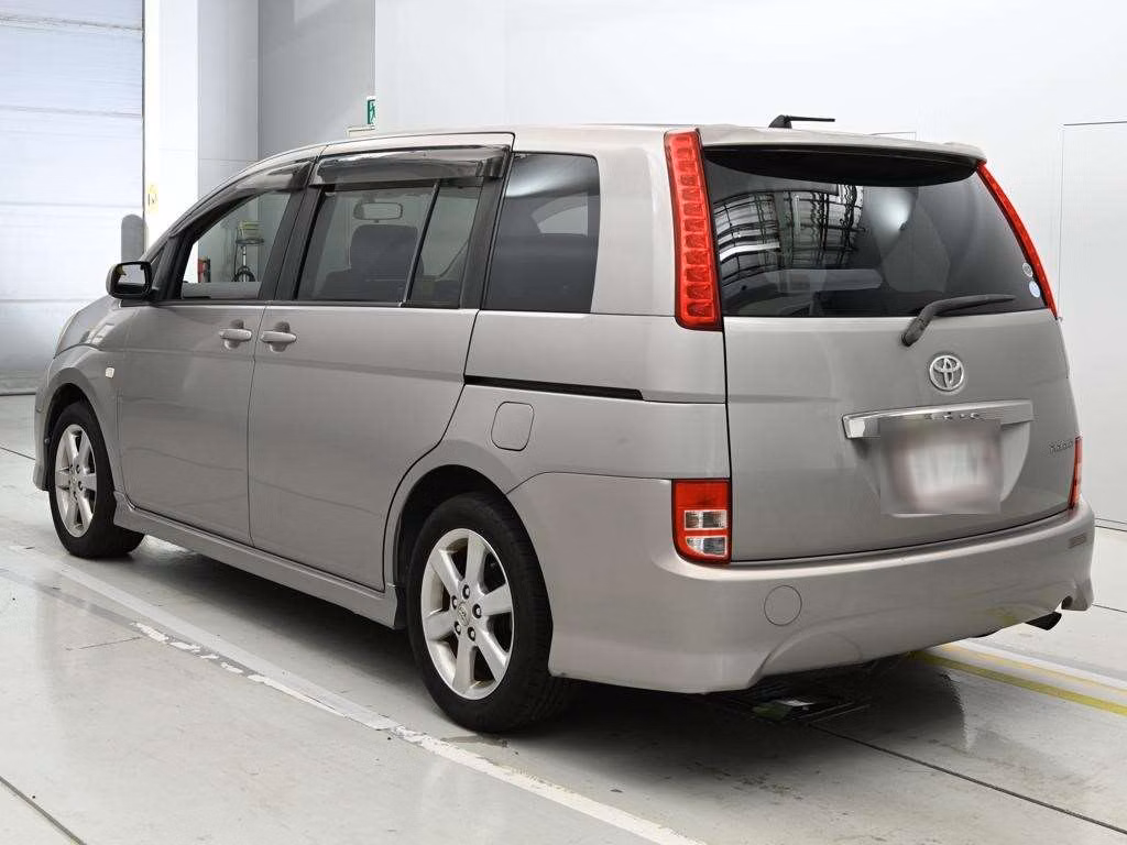 TOYOTA ISIS