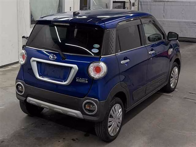 DAIHATSU CAST
