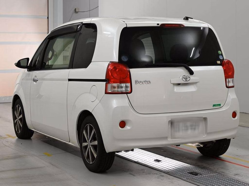 TOYOTA PORTE