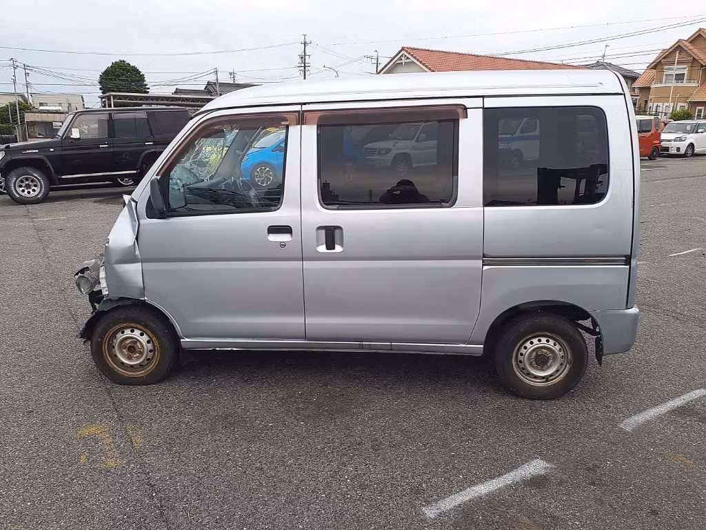 TOYOTA PIXIS VAN