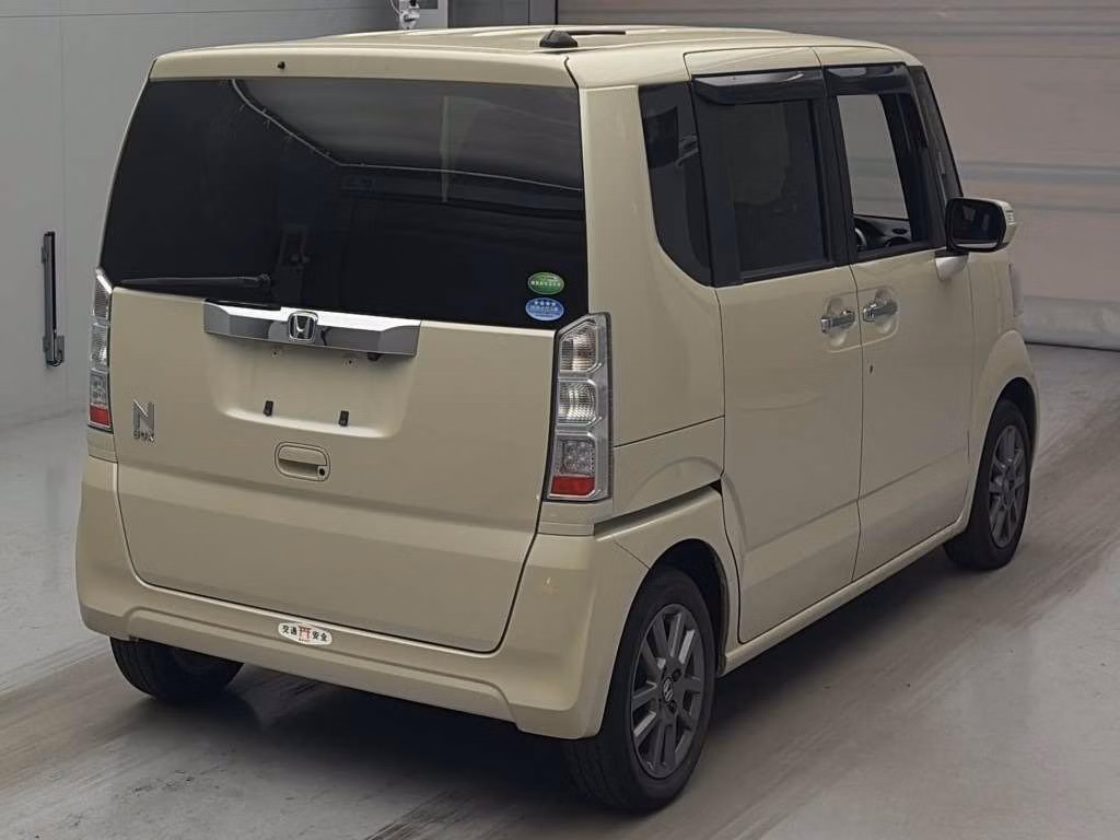 HONDA N-BOX