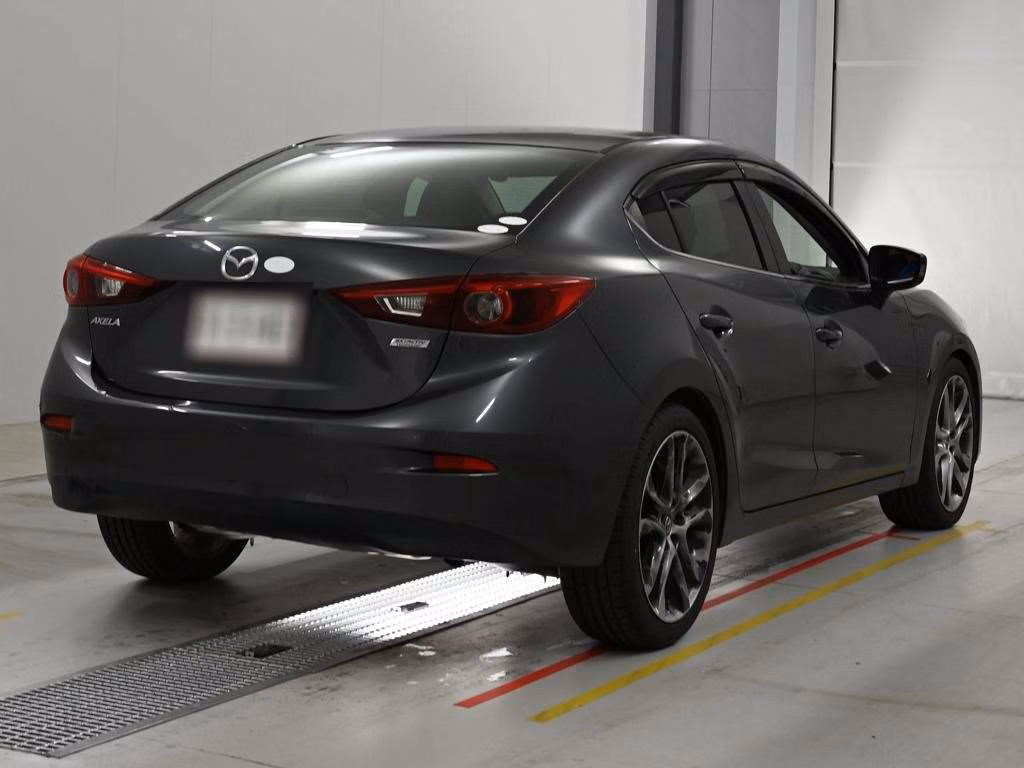 MAZDA AXELA