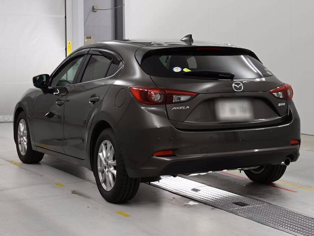 MAZDA AXELA
