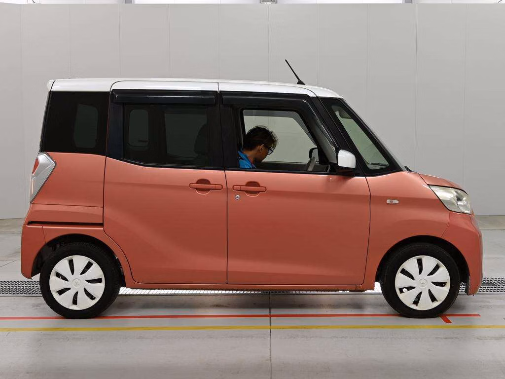 MITSUBISHI EK SPACE