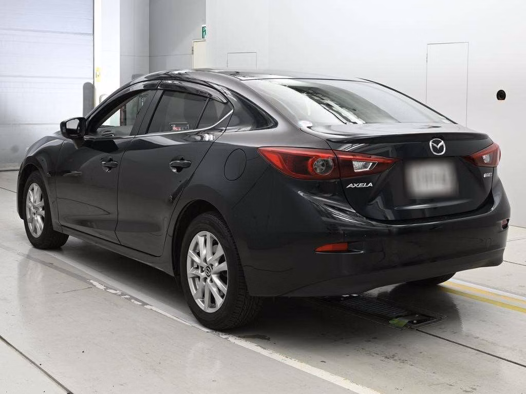 MAZDA AXELA