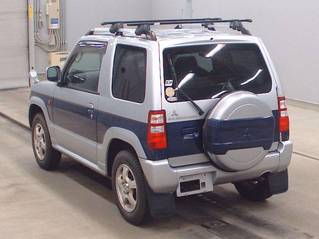 MITSUBISHI PAJERO MINI