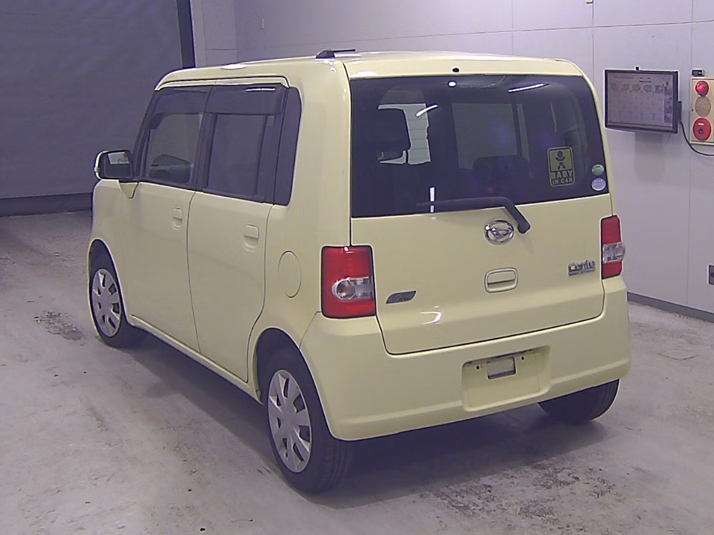 DAIHATSU MOVE CONTE