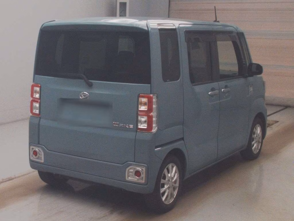 DAIHATSU WAKE