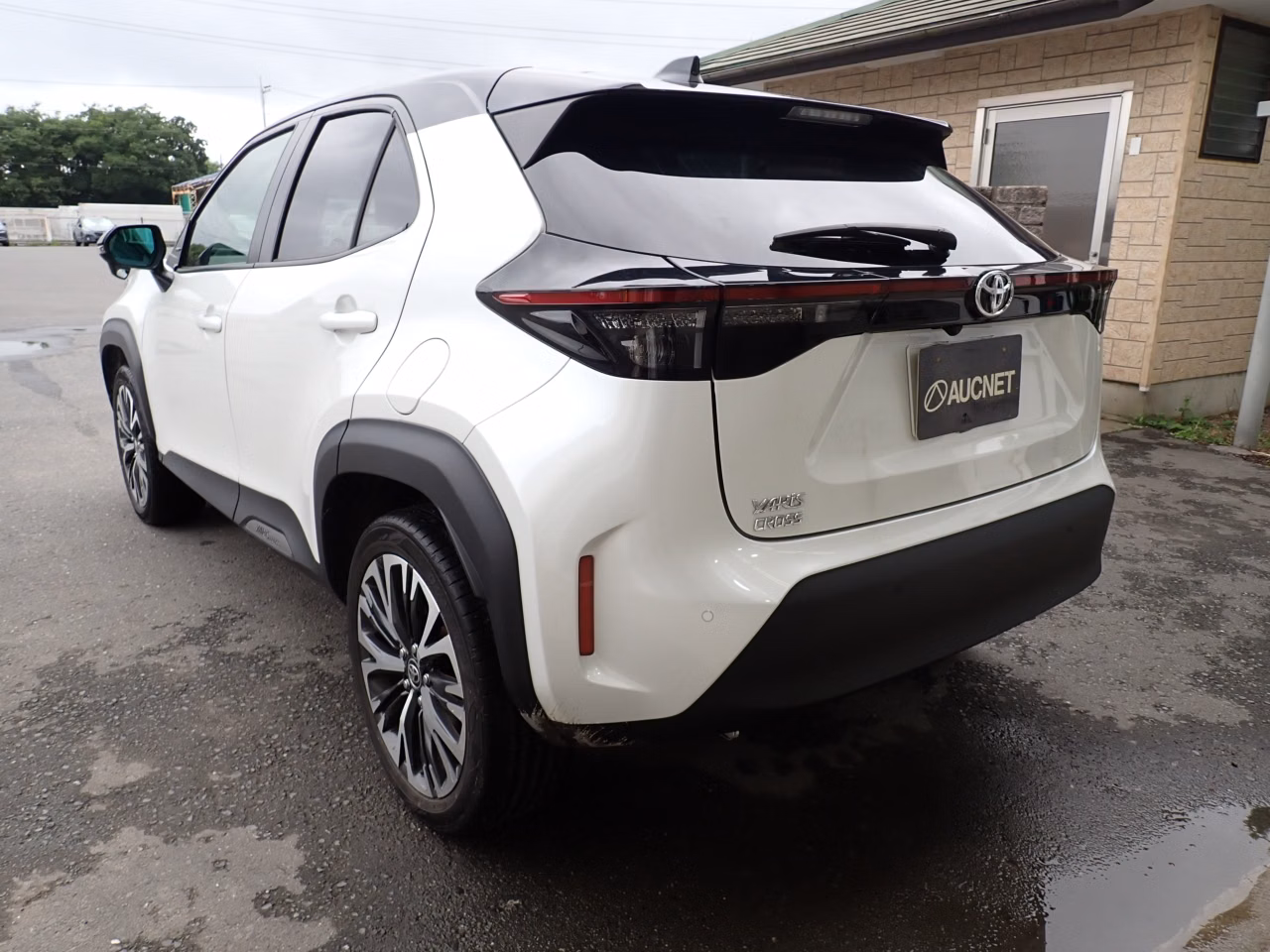 TOYOTA YARIS CROSS