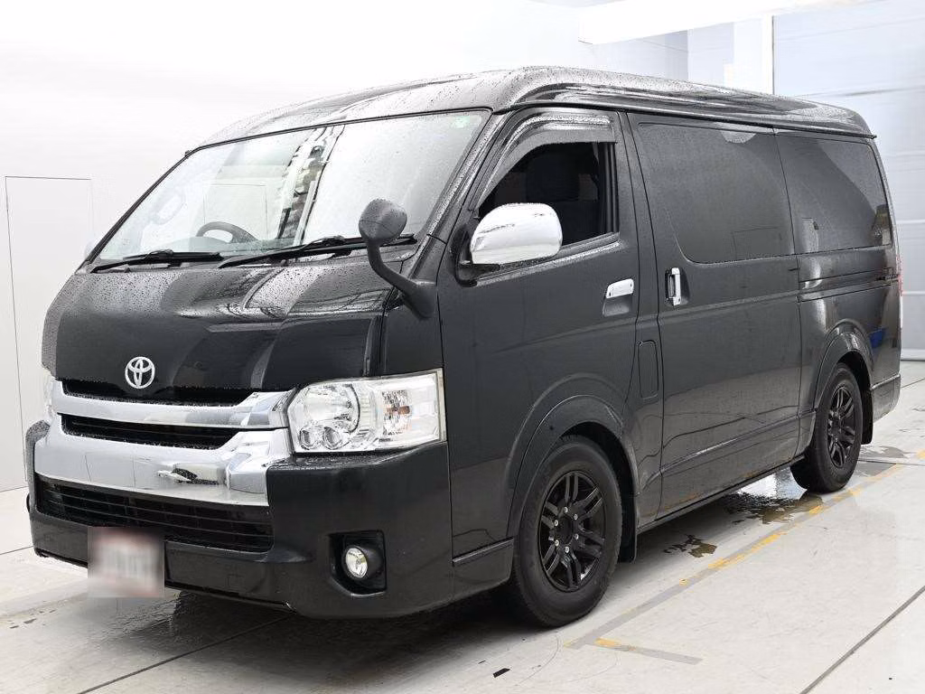 TOYOTA HIACE