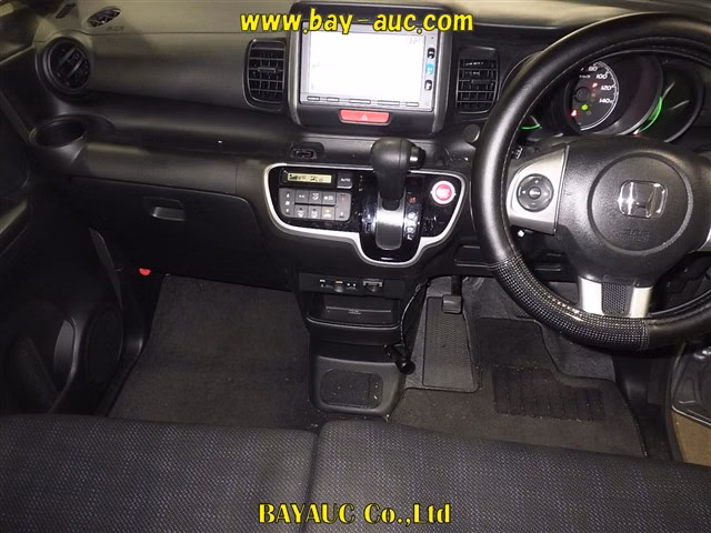 HONDA N-BOX