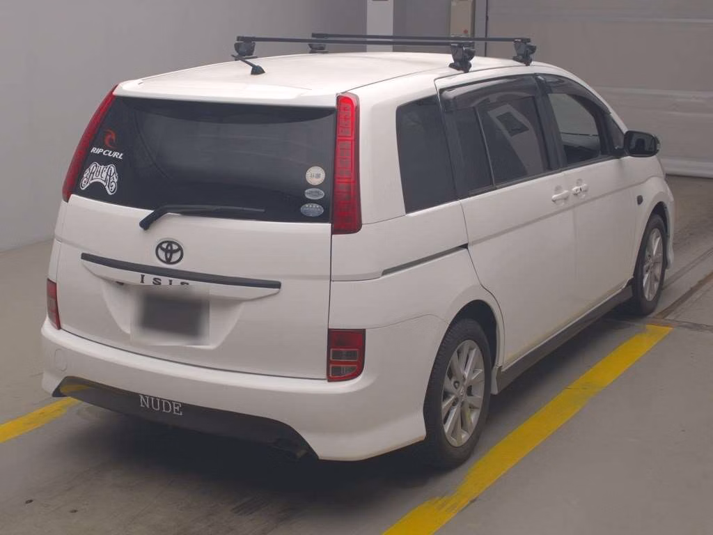 TOYOTA ISIS
