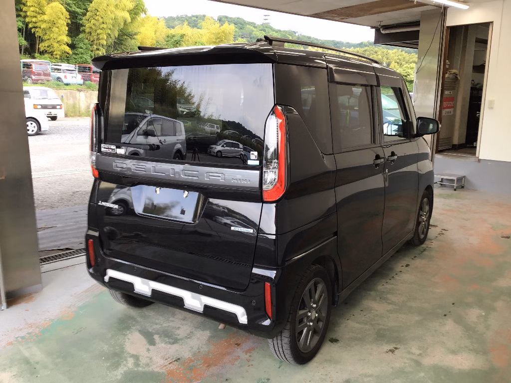 MITSUBISHI DELICA MINI