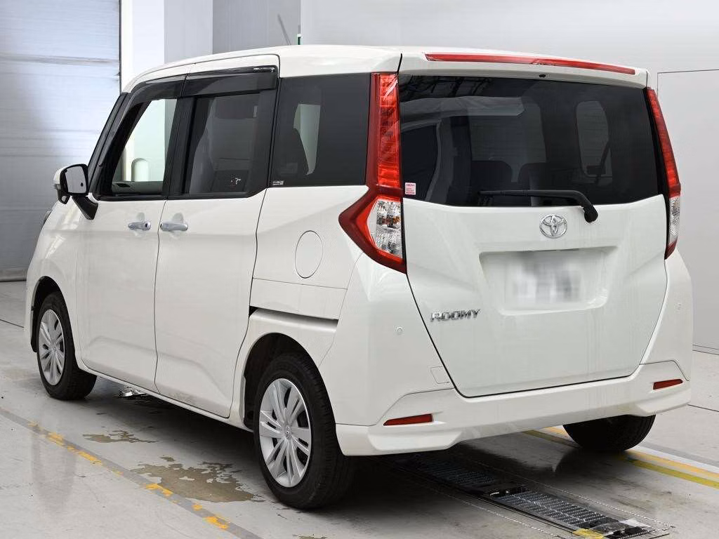 TOYOTA ROOMY