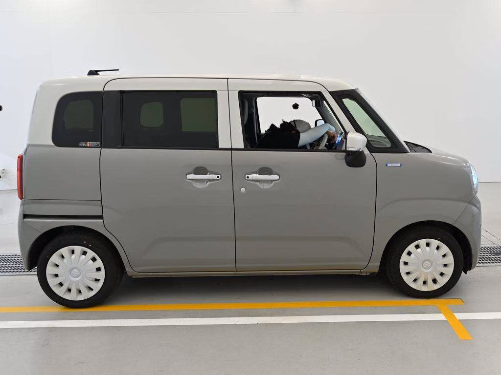 SUZUKI WAGON R SMILE