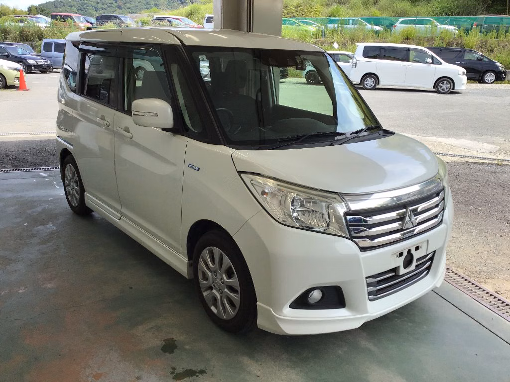 MITSUBISHI DELICA D:2