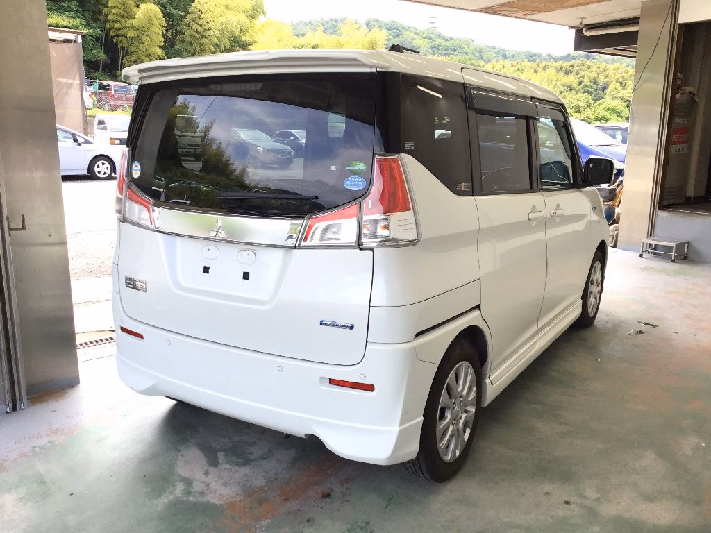 MITSUBISHI DELICA D:2