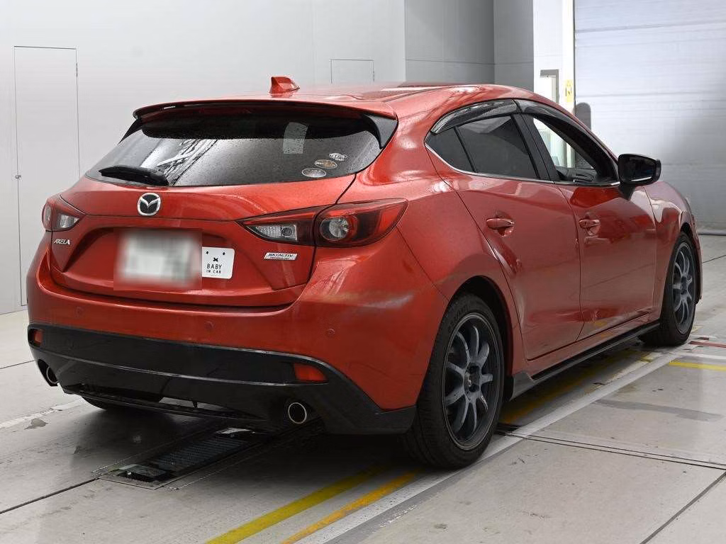 MAZDA AXELA