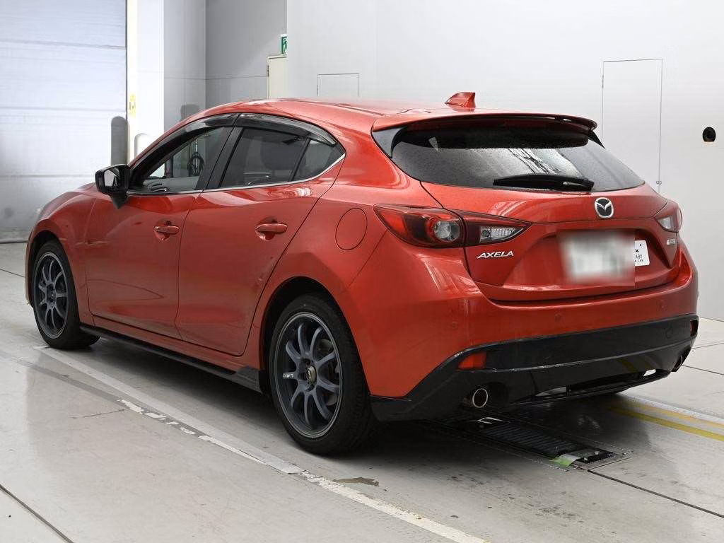 MAZDA AXELA