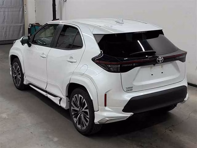 TOYOTA YARIS CROSS