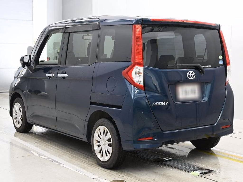 TOYOTA ROOMY