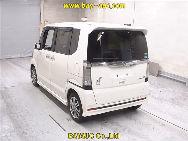 HONDA N-BOX
