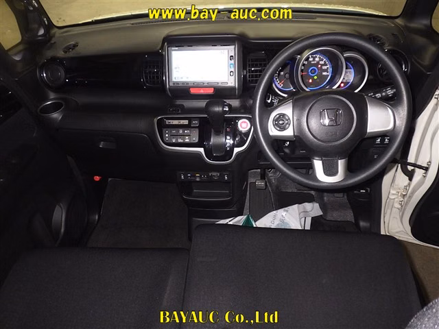 HONDA N-BOX