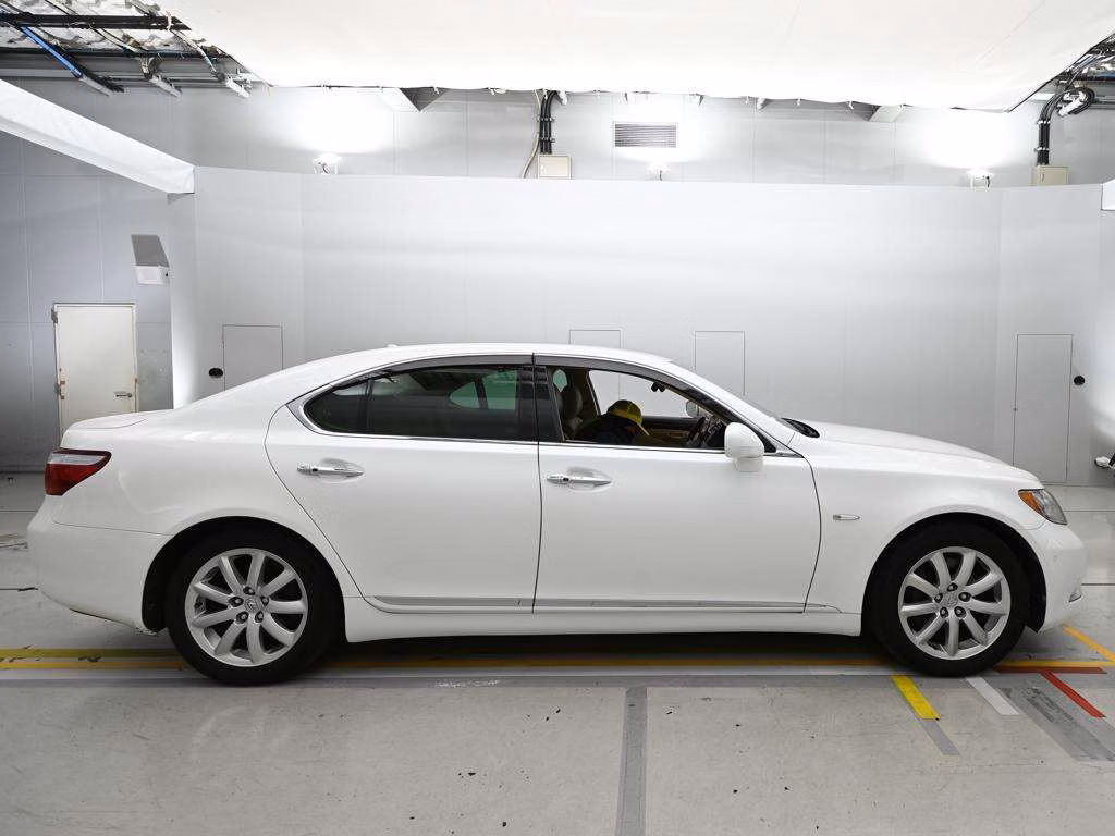 LEXUS LS460