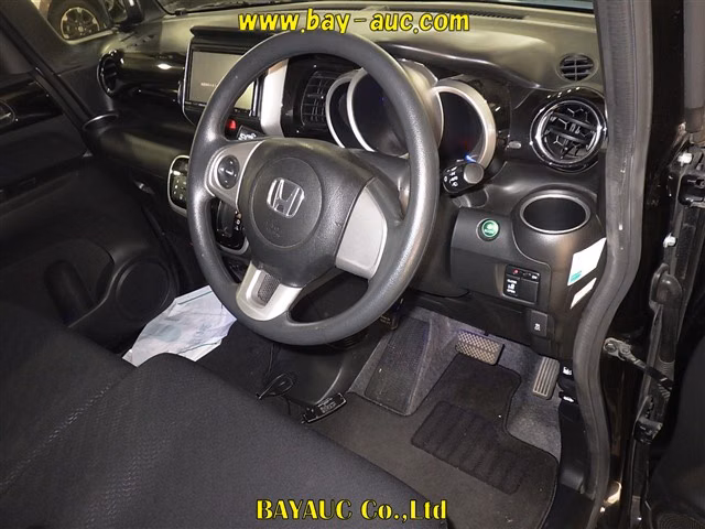 HONDA N-BOX