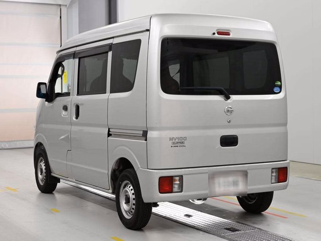 NISSAN NV100 CLIPPER