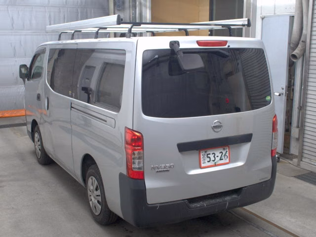 NISSAN NV350 CARAVAN