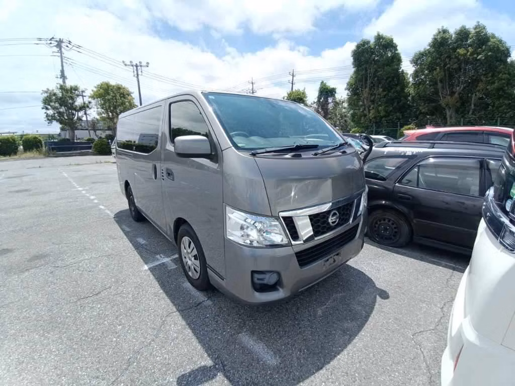 NISSAN NV350 CARAVAN