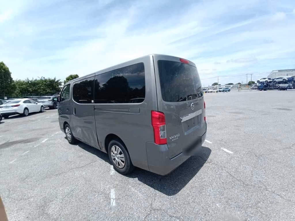 NISSAN NV350 CARAVAN