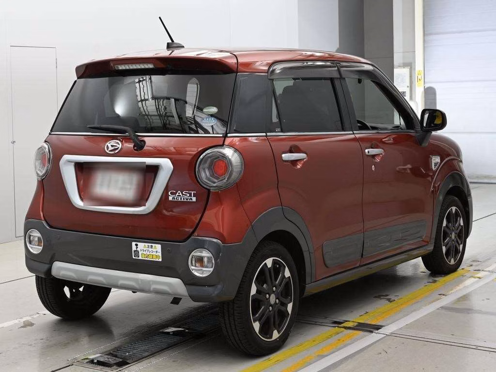 DAIHATSU CAST