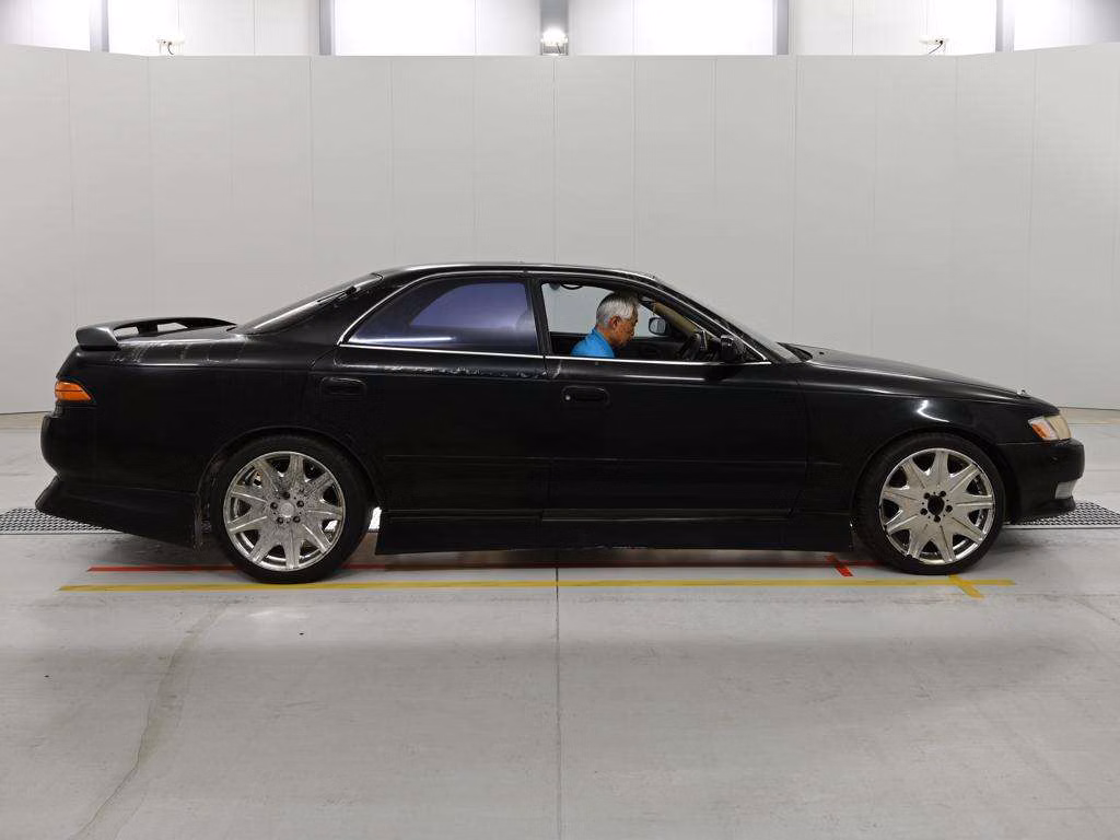 TOYOTA MARK II