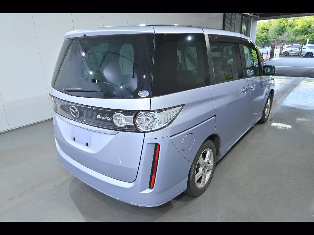 MAZDA BIANTE