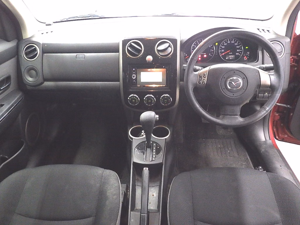 MAZDA VERISA