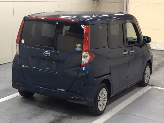 TOYOTA ROOMY