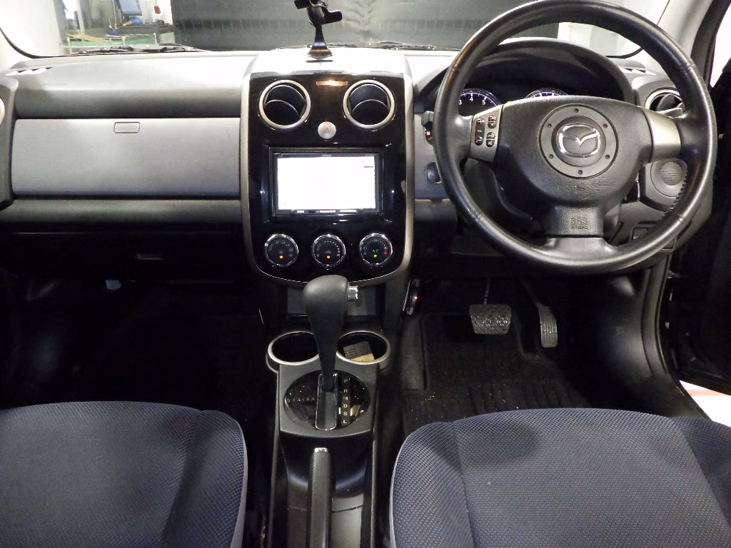 MAZDA VERISA