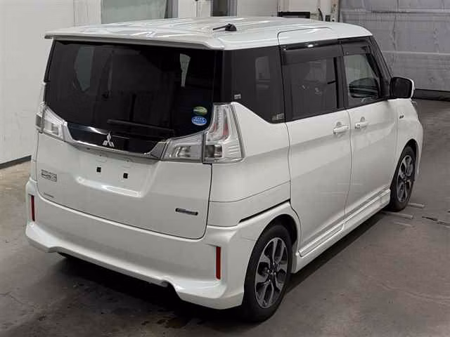 MITSUBISHI DELICA D:2