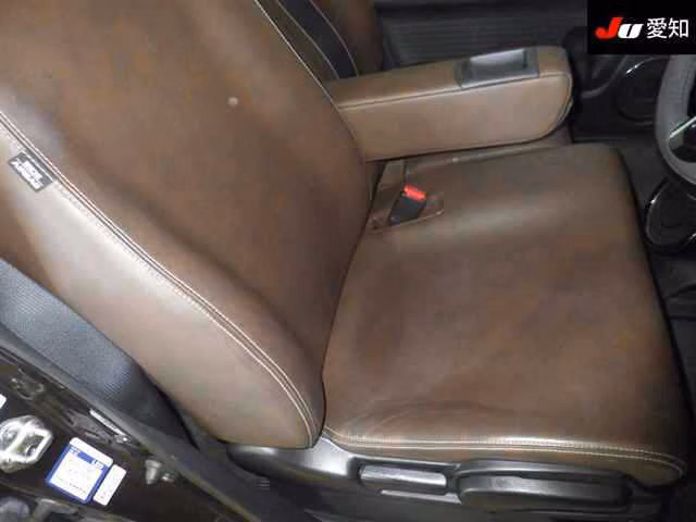 HONDA N-BOX SLASH
