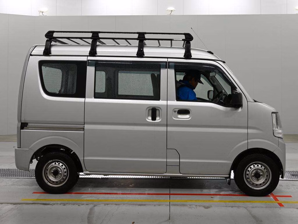 MITSUBISHI MINICAB