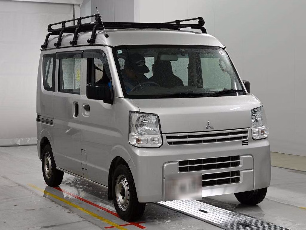 MITSUBISHI MINICAB