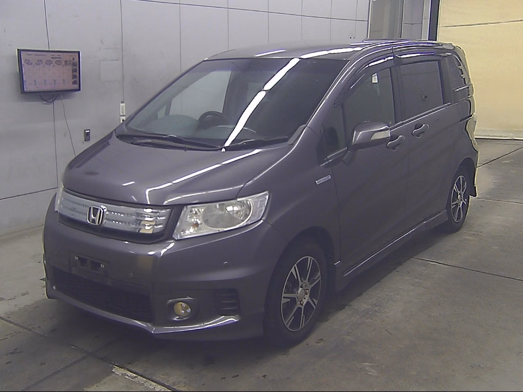 HONDA FREED SPIKE