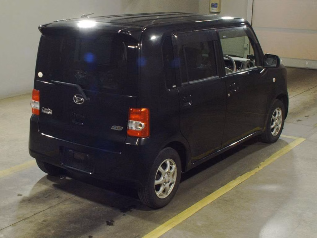 DAIHATSU MOVE CONTE