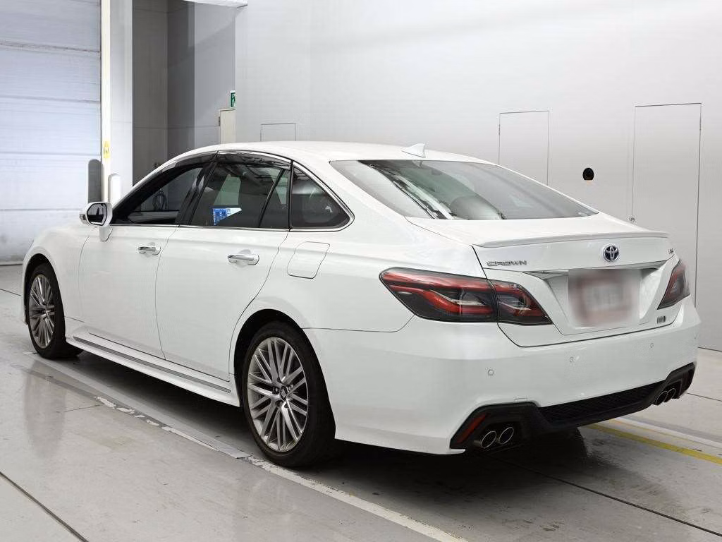 TOYOTA CROWN