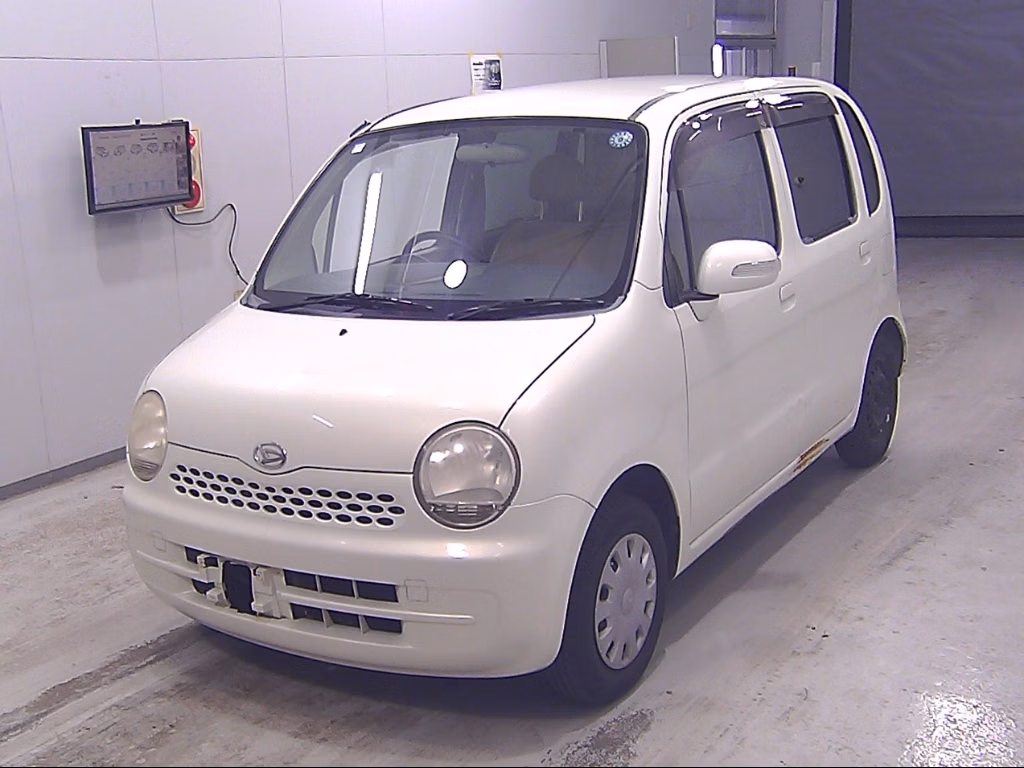 DAIHATSU MOVE LATTE