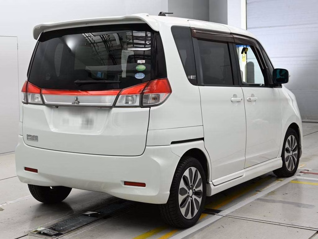 MITSUBISHI DELICA D:2