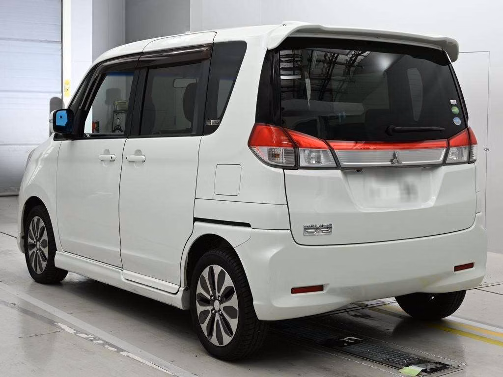 MITSUBISHI DELICA D:2